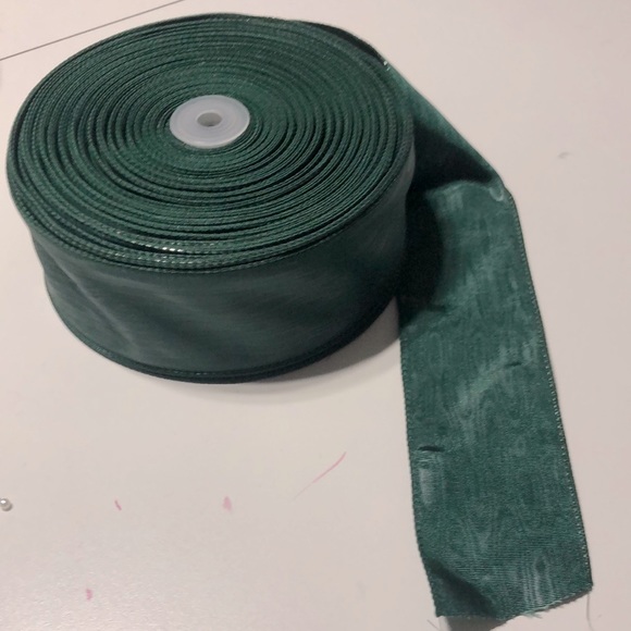NEW DARK GREEN MOIRE’ RIBBON  2 1/2” WIDE AND WIRED APPROX 50 YARDS - Picture 1 of 3
